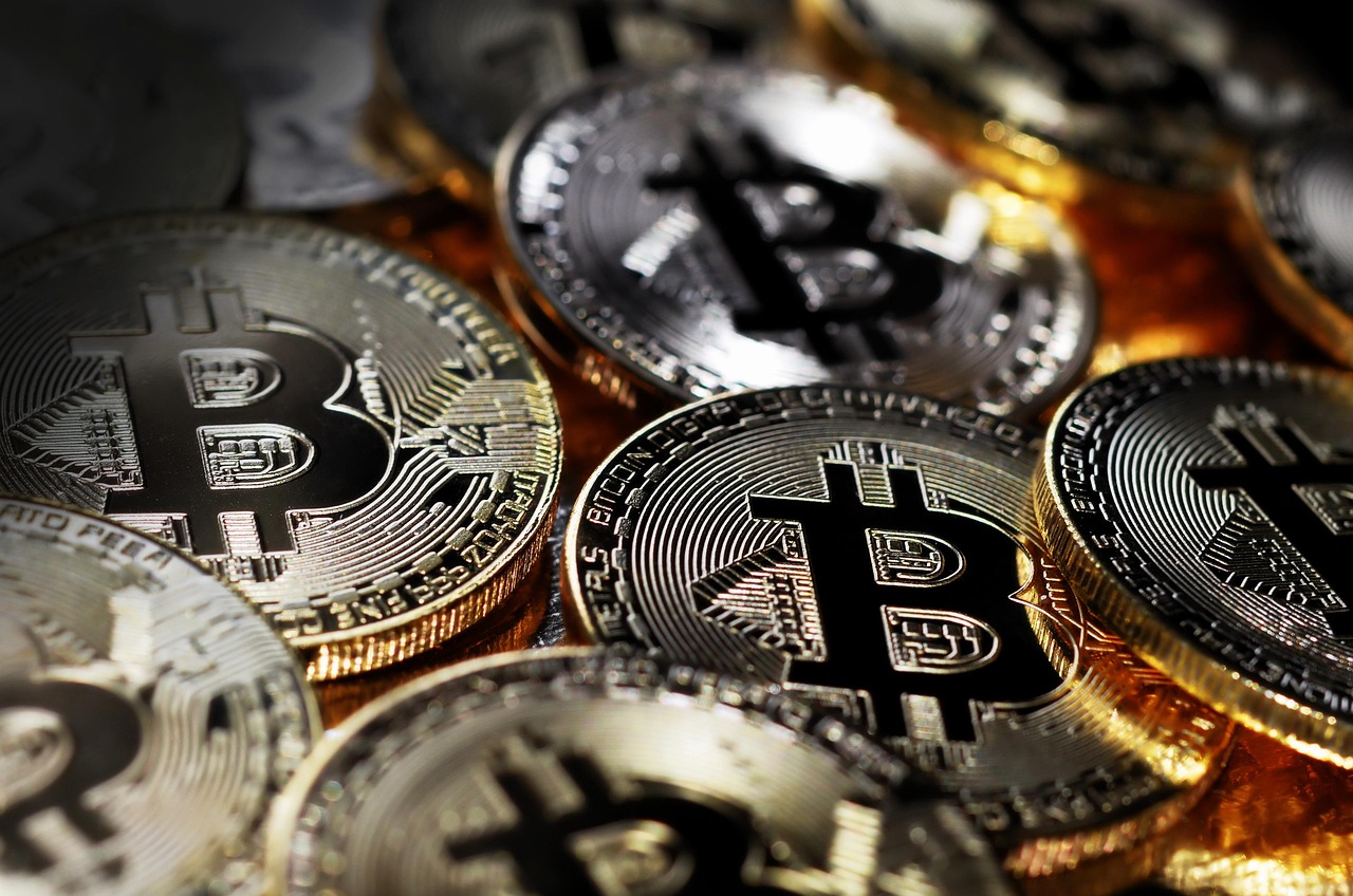 Meme币RFC逆势市值破一亿美元！KOL分享交易该币种的心路历程