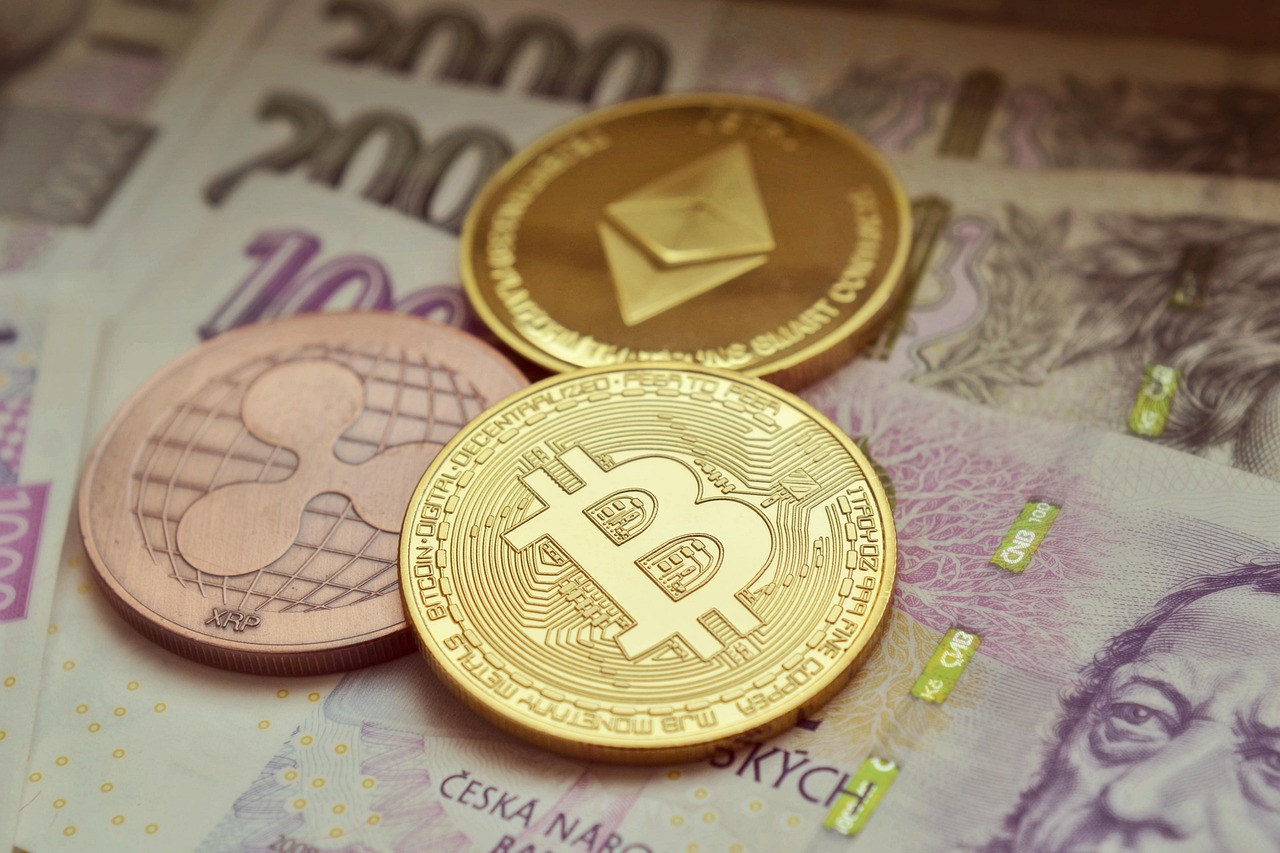余弦：Hyperliquid上50倍杠杆巨鲸再以452万USDC做多ETH！爆仓价1391美元